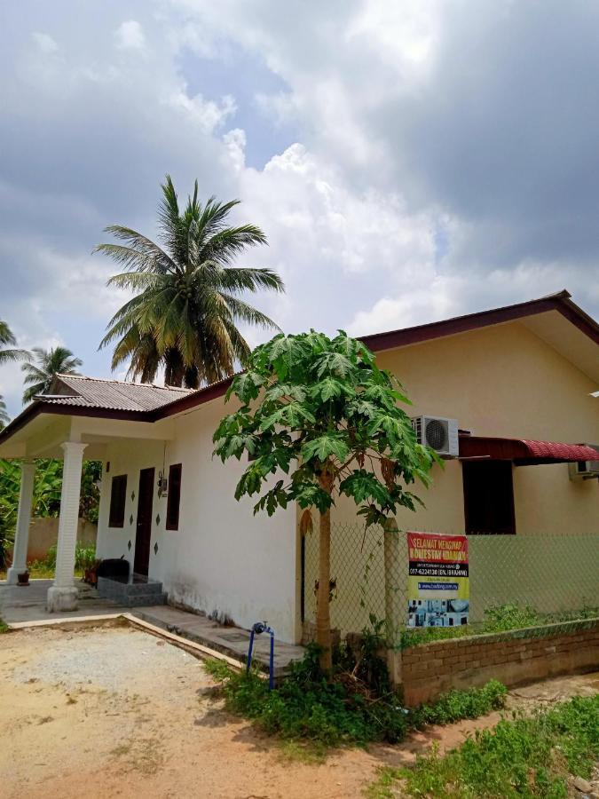 Homestay Idaman Di Kuala Terengganu Dengan 2 Bilik Aircond - Harga Utk 1 Rumah エクステリア 写真