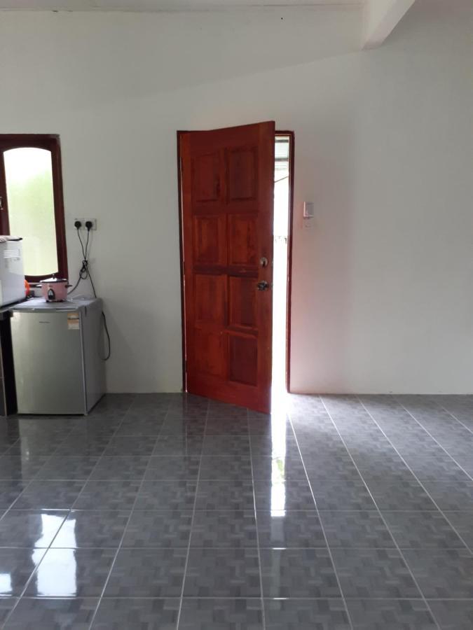 Homestay Idaman Di Kuala Terengganu Dengan 2 Bilik Aircond - Harga Utk 1 Rumah エクステリア 写真