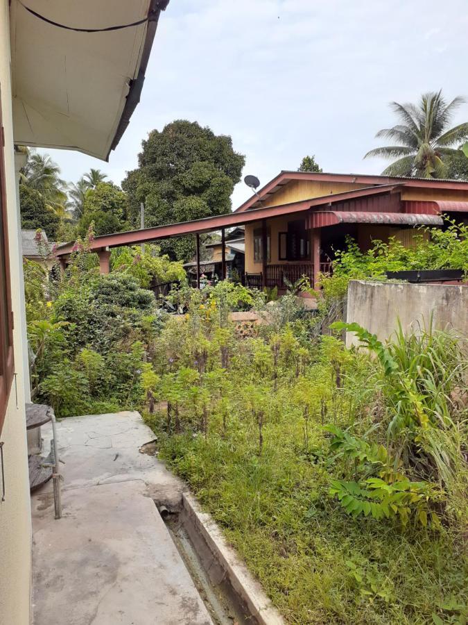 Homestay Idaman Di Kuala Terengganu Dengan 2 Bilik Aircond - Harga Utk 1 Rumah エクステリア 写真